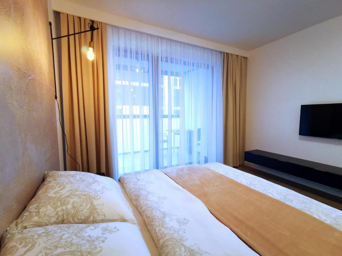 Come&Stay Apartments Wola Warsaw Luaran gambar